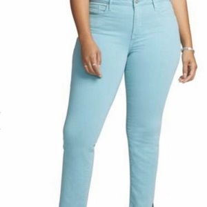 EUC NYDJ Blue Daisy Slim Straight Ankle Jeans
Curves 360 With Side Slits Size 8